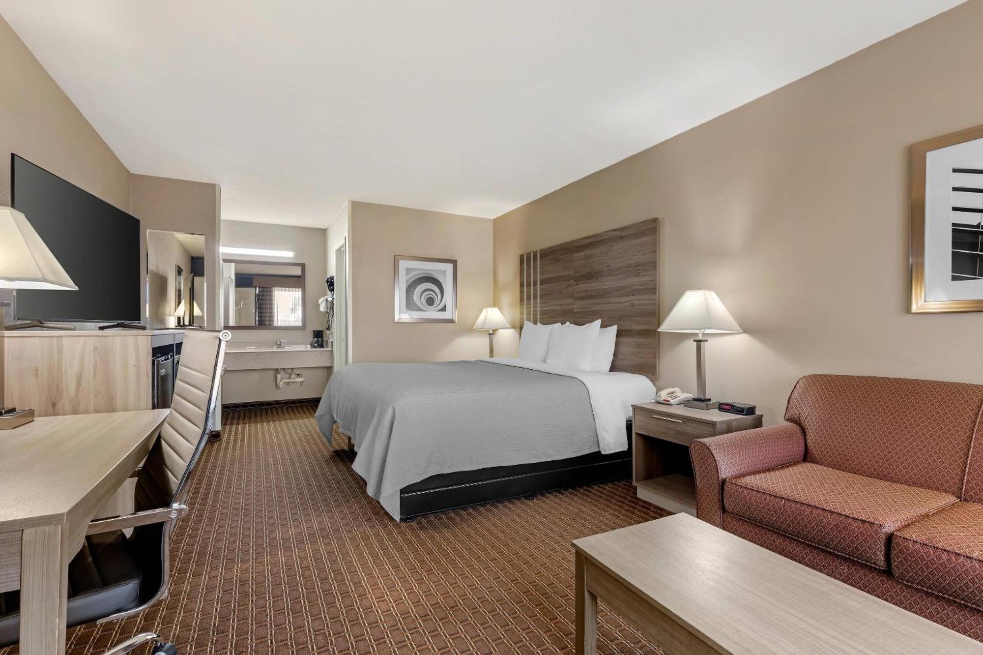 4 Budget-Friendly 2-Star Hotels Near Paris Airport Manager