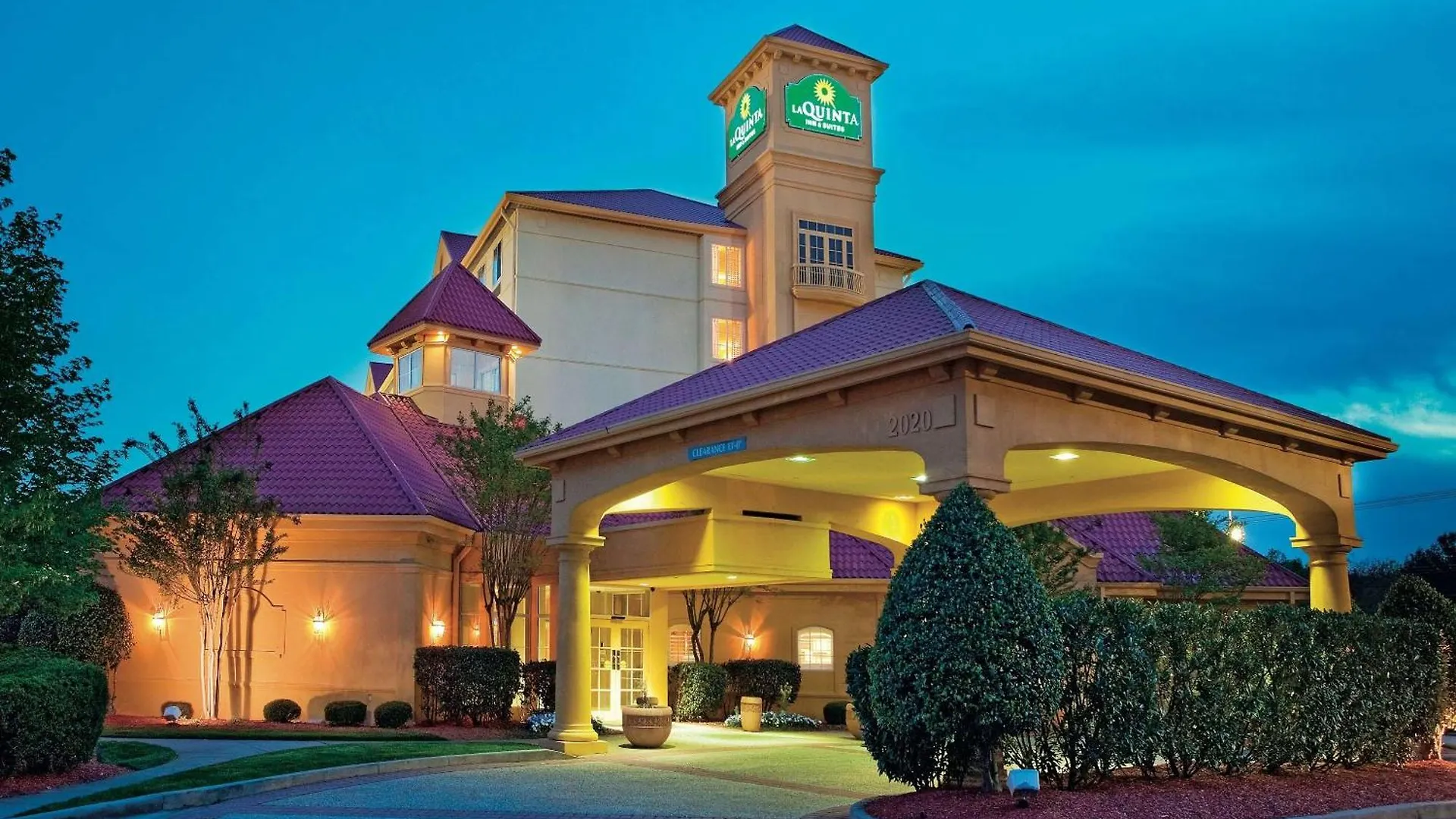 5 Business Hotels Near Blum Park for Winston-Salem Work Trips