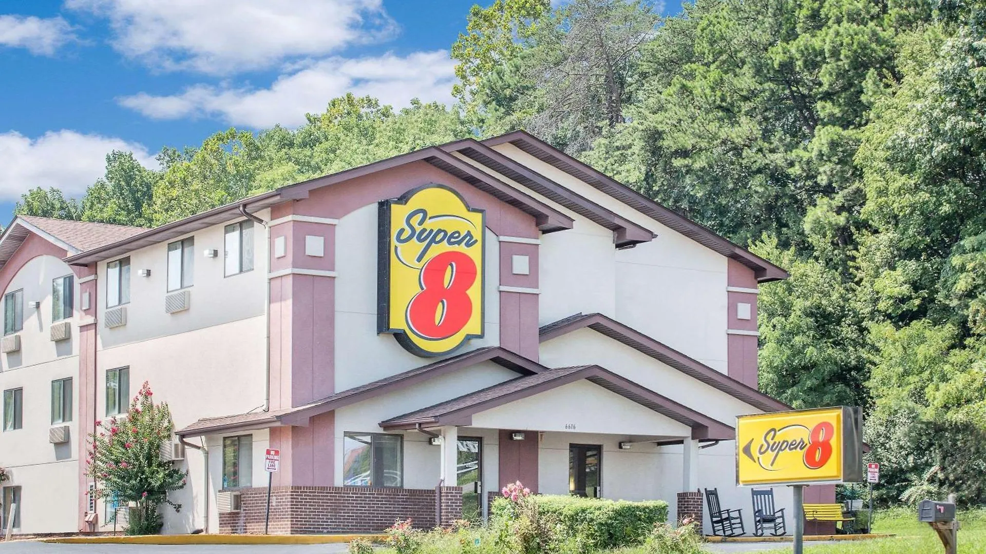 5 Budget Hotels Near Salem Civic Center for Smart Travelers