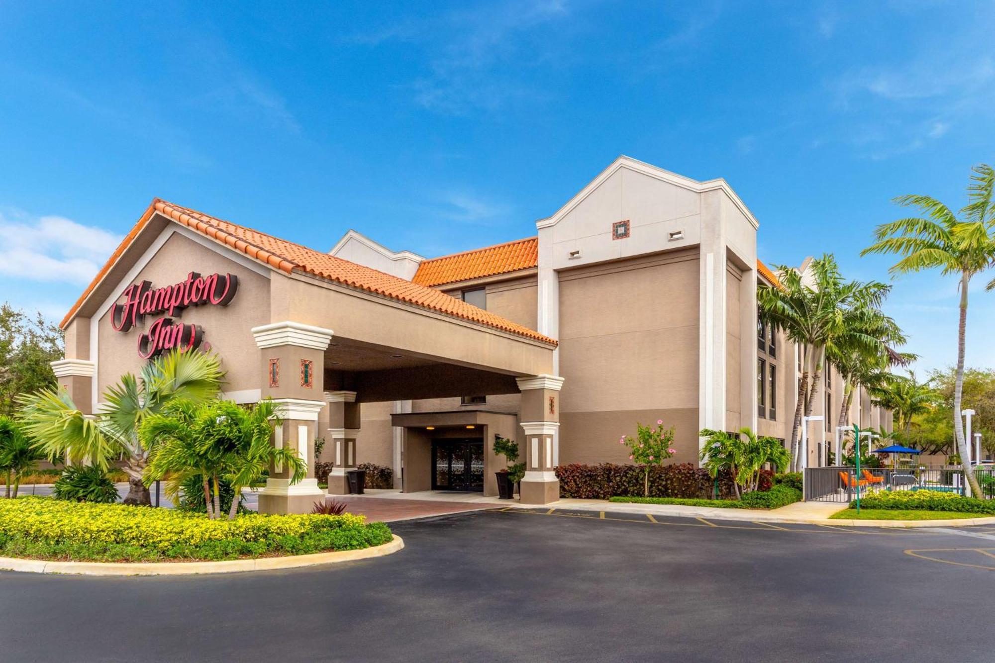 4 Airport Hotels Near Easterlin Park Worth Booking