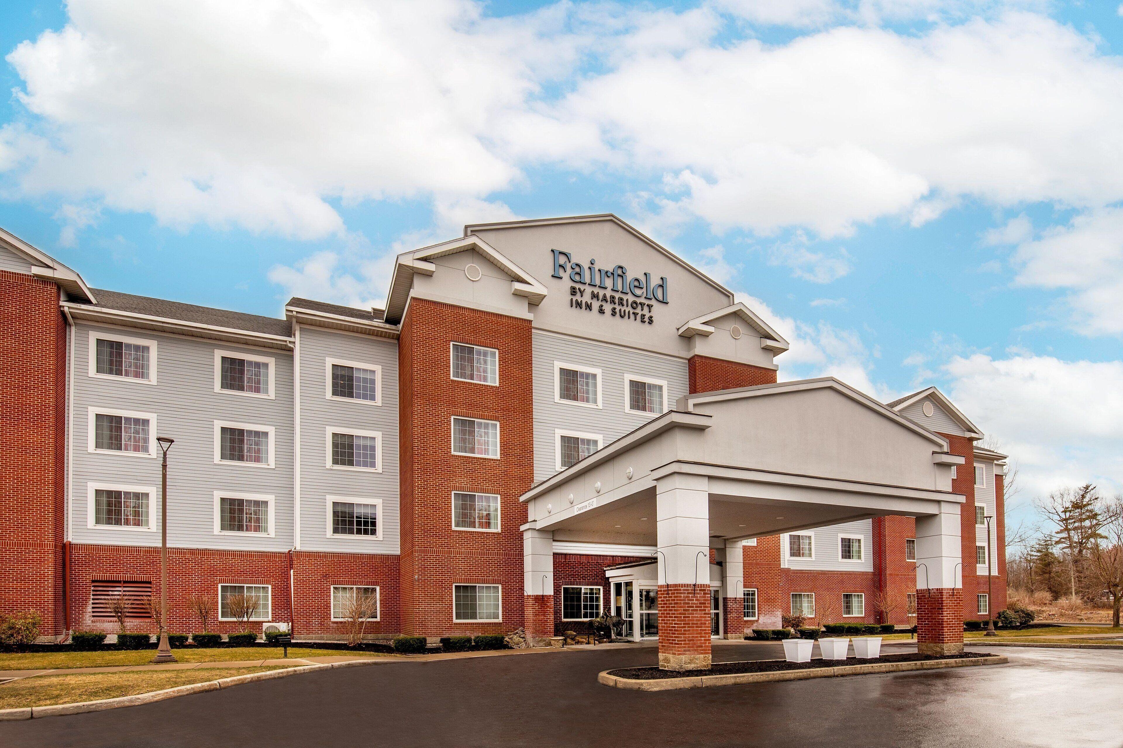 6 Central Hotels Near Burgess Kimball Memorial Park That Deliver