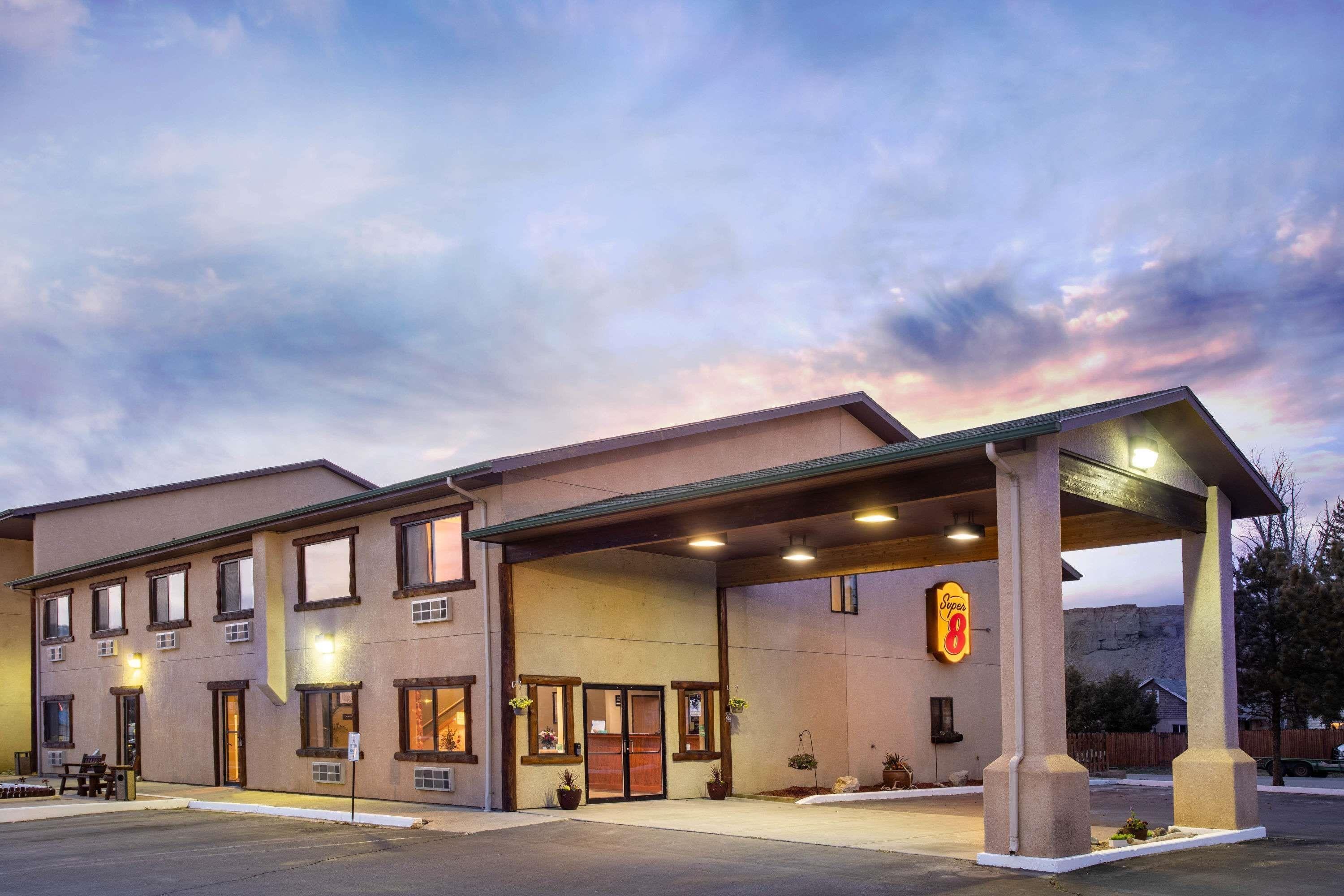 4 Central Hotels in Arapaho National Forest for Every Trip